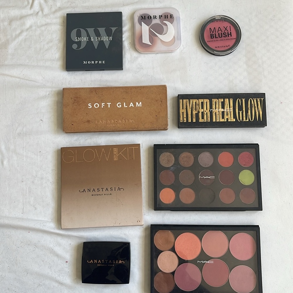 MAC makeup bundle/lot
